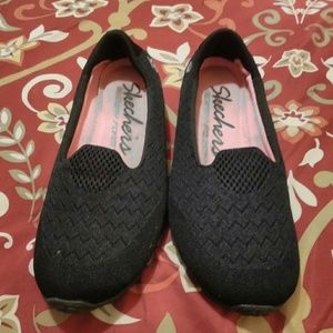 Sketchers memory foam sneakers